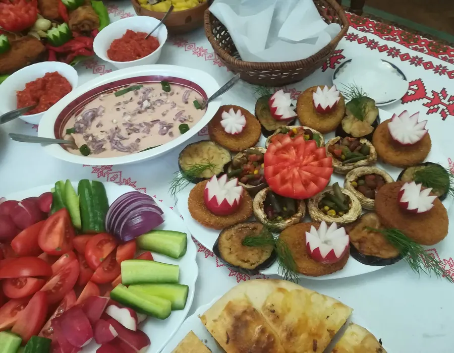 Aperitive pregătite pentru o masă festivă